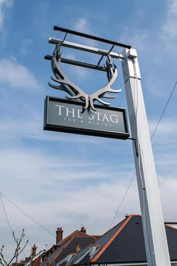 Hotel The Stag Northwood  Exterior foto